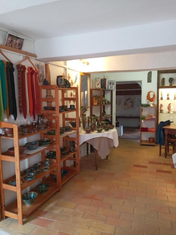 Appartement Chez L'Artiste Minerve Exterior photo